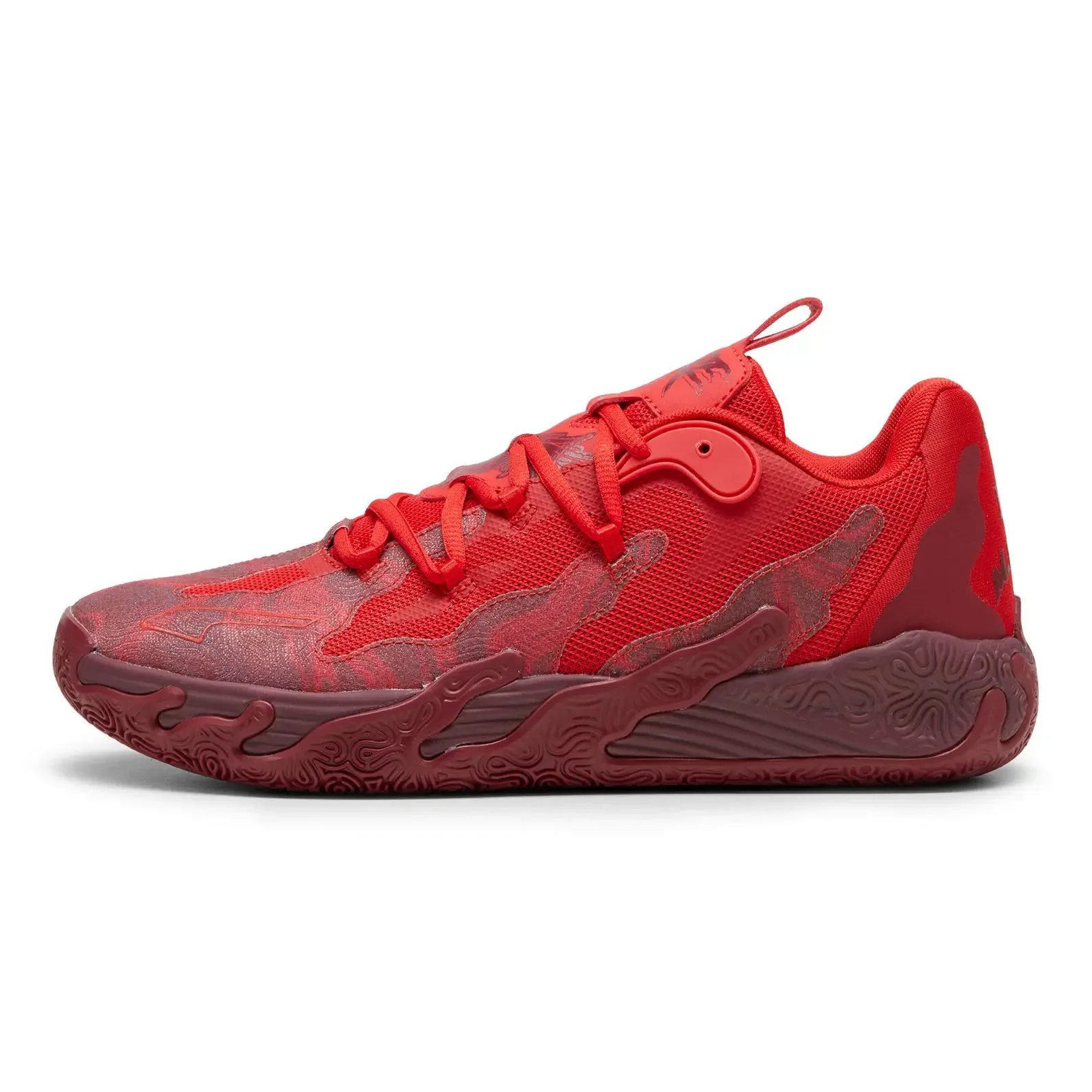 chaussures de basketball rouges